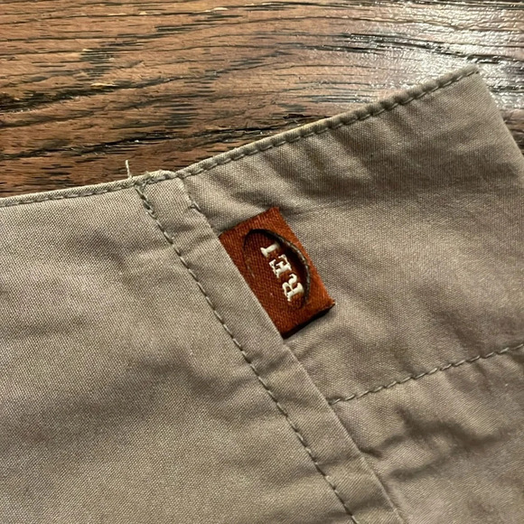 REI Women’s Tan Bermuda Shorts Size 6 - Picture 7 of 9